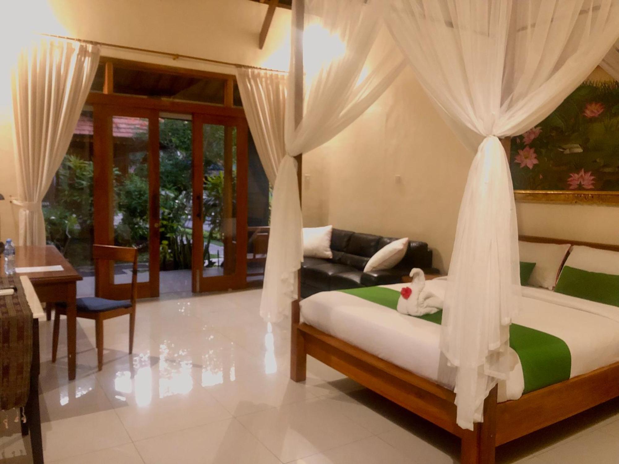 Graha Madesimon Hotel Ketewel ภายนอก รูปภาพ