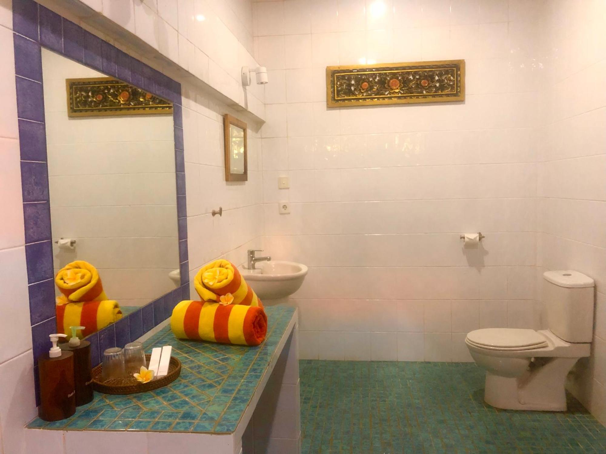 Graha Madesimon Hotel Ketewel ภายนอก รูปภาพ
