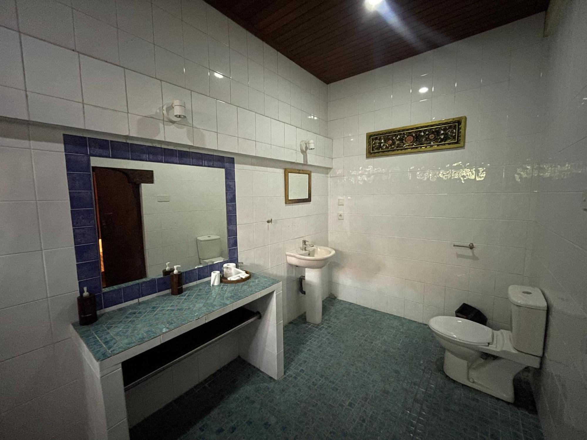 Graha Madesimon Hotel Ketewel ภายนอก รูปภาพ