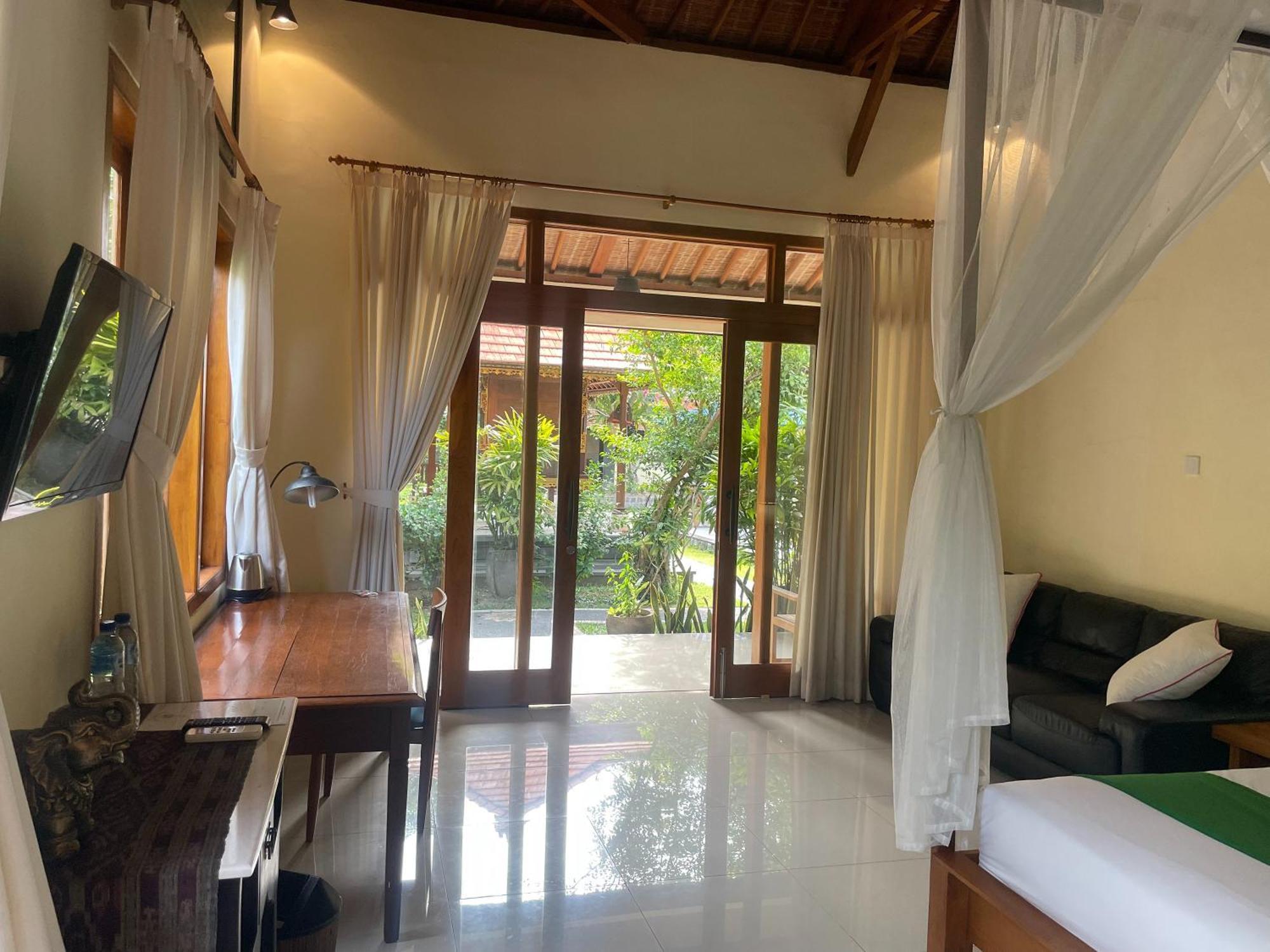 Graha Madesimon Hotel Ketewel ภายนอก รูปภาพ