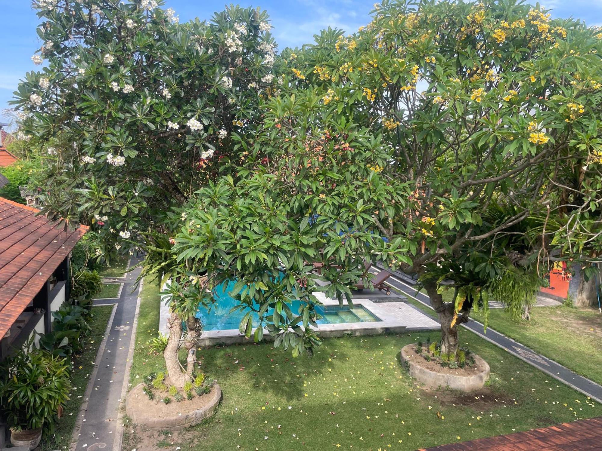 Graha Madesimon Hotel Ketewel ภายนอก รูปภาพ