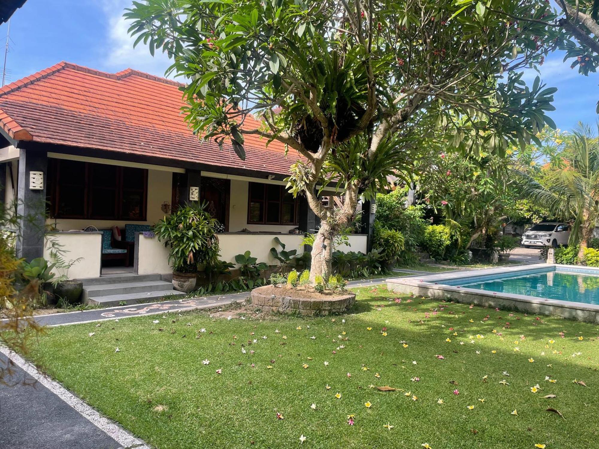 Graha Madesimon Hotel Ketewel ภายนอก รูปภาพ