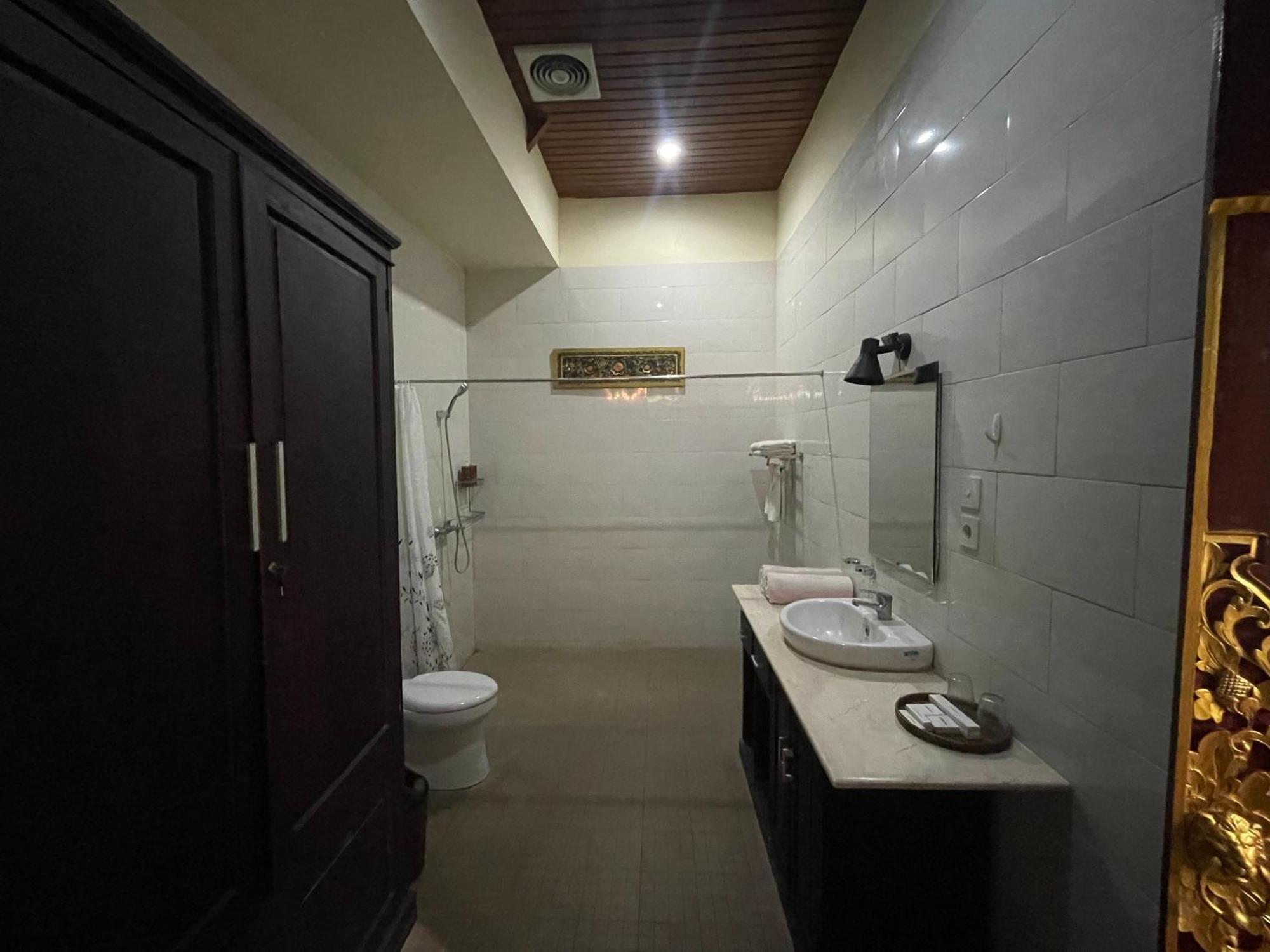Graha Madesimon Hotel Ketewel ภายนอก รูปภาพ